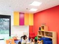 Wie bei Unterrichtsräumen unterscheidet die Schallschutznorm DIN 18041:2016 bei Kindergärten zwischen Gruppenräumen mit und ohne Inklusion. Darauf muss bei Planung und Ausführung der Raumakustik eingegangen werden.